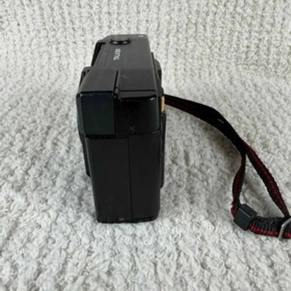 Minolta Talker 35mm Film Camera Black f/2.8 Lens Built-in Flash Vintage‎ PARTS